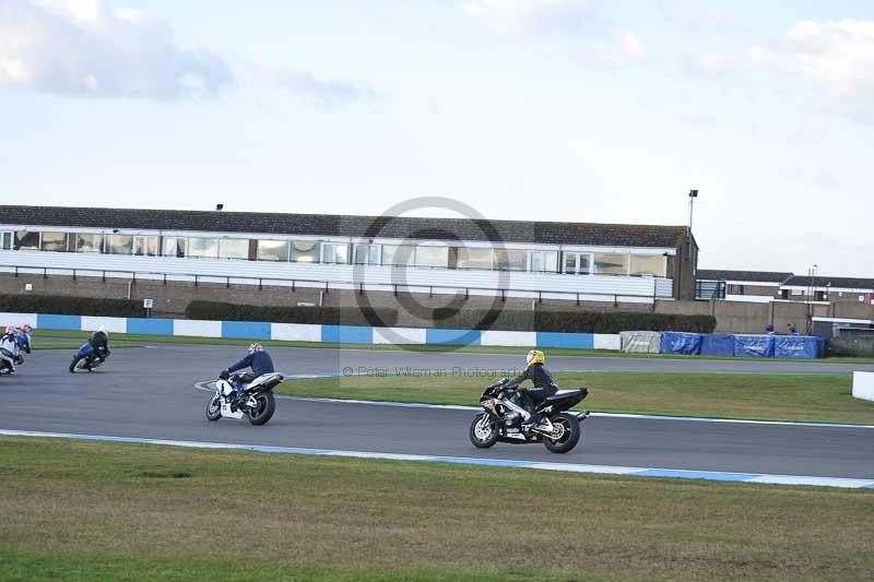 Motorcycle action photographs;donington;donington park leicestershire;donington photographs;event digital images;eventdigitalimages;no limits trackday;peter wileman photography;trackday;trackday digital images;trackday photos