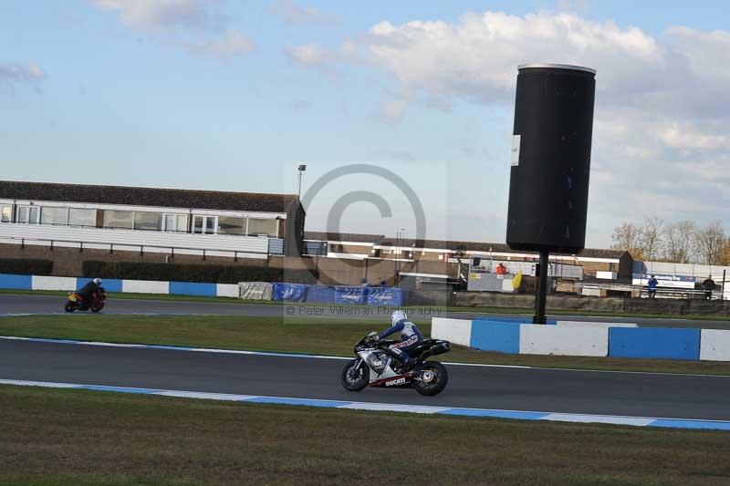 Motorcycle action photographs;donington;donington park leicestershire;donington photographs;event digital images;eventdigitalimages;no limits trackday;peter wileman photography;trackday;trackday digital images;trackday photos