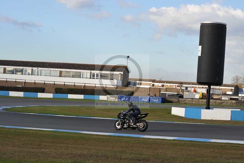 Motorcycle action photographs;donington;donington park leicestershire;donington photographs;event digital images;eventdigitalimages;no limits trackday;peter wileman photography;trackday;trackday digital images;trackday photos