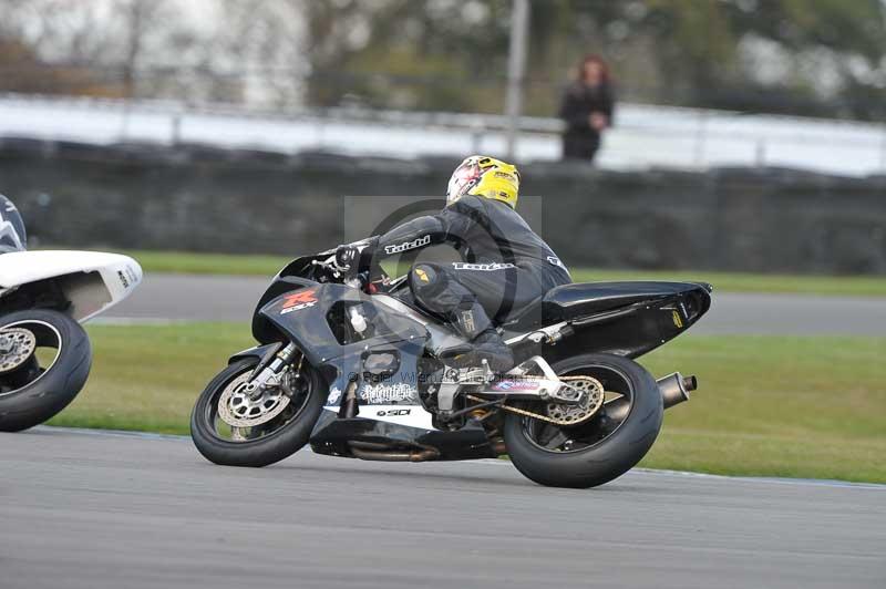 Motorcycle action photographs;donington;donington park leicestershire;donington photographs;event digital images;eventdigitalimages;no limits trackday;peter wileman photography;trackday;trackday digital images;trackday photos