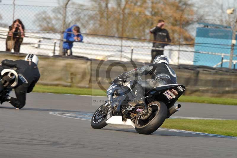 Motorcycle action photographs;donington;donington park leicestershire;donington photographs;event digital images;eventdigitalimages;no limits trackday;peter wileman photography;trackday;trackday digital images;trackday photos