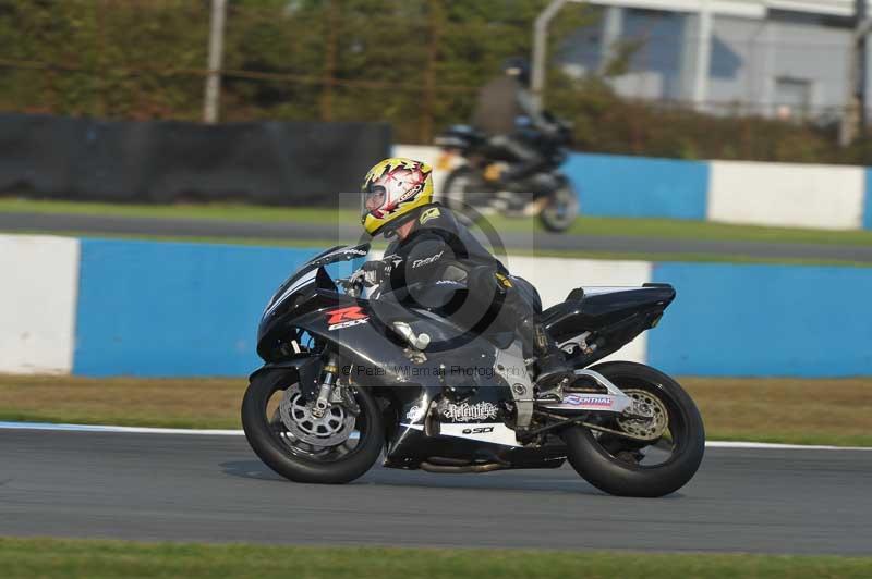 Motorcycle action photographs;donington;donington park leicestershire;donington photographs;event digital images;eventdigitalimages;no limits trackday;peter wileman photography;trackday;trackday digital images;trackday photos