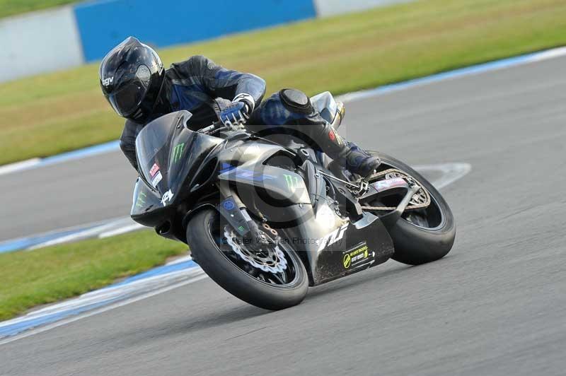 Motorcycle action photographs;donington;donington park leicestershire;donington photographs;event digital images;eventdigitalimages;no limits trackday;peter wileman photography;trackday;trackday digital images;trackday photos