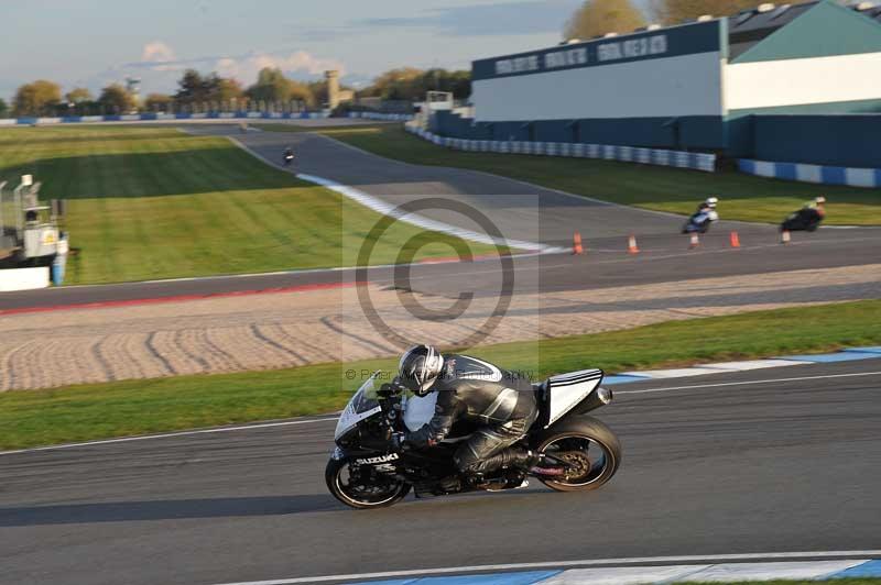 Motorcycle action photographs;donington;donington park leicestershire;donington photographs;event digital images;eventdigitalimages;no limits trackday;peter wileman photography;trackday;trackday digital images;trackday photos