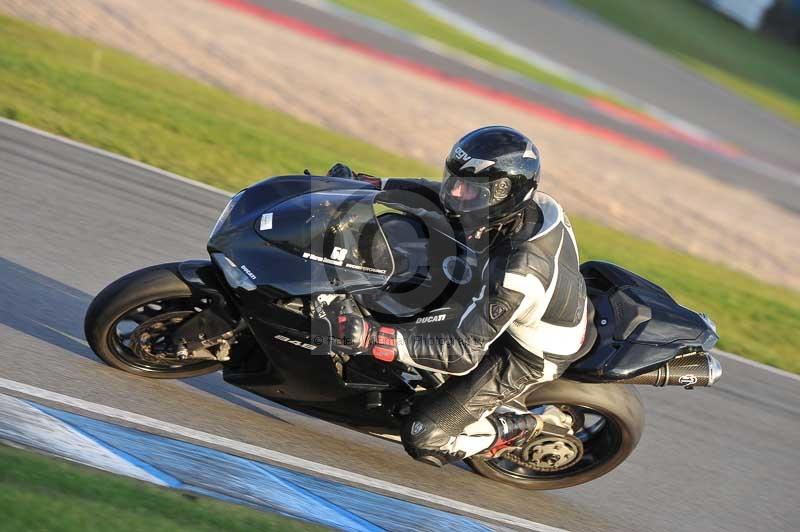 Motorcycle action photographs;donington;donington park leicestershire;donington photographs;event digital images;eventdigitalimages;no limits trackday;peter wileman photography;trackday;trackday digital images;trackday photos