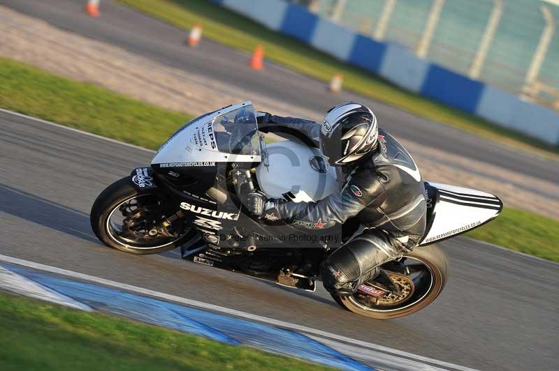 Motorcycle action photographs;donington;donington park leicestershire;donington photographs;event digital images;eventdigitalimages;no limits trackday;peter wileman photography;trackday;trackday digital images;trackday photos