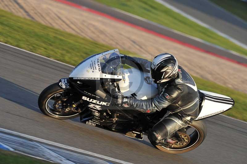 Motorcycle action photographs;donington;donington park leicestershire;donington photographs;event digital images;eventdigitalimages;no limits trackday;peter wileman photography;trackday;trackday digital images;trackday photos