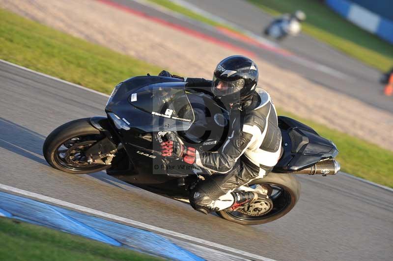 Motorcycle action photographs;donington;donington park leicestershire;donington photographs;event digital images;eventdigitalimages;no limits trackday;peter wileman photography;trackday;trackday digital images;trackday photos