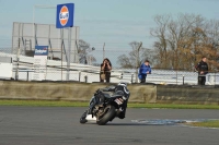 Motorcycle-action-photographs;donington;donington-park-leicestershire;donington-photographs;event-digital-images;eventdigitalimages;no-limits-trackday;peter-wileman-photography;trackday;trackday-digital-images;trackday-photos