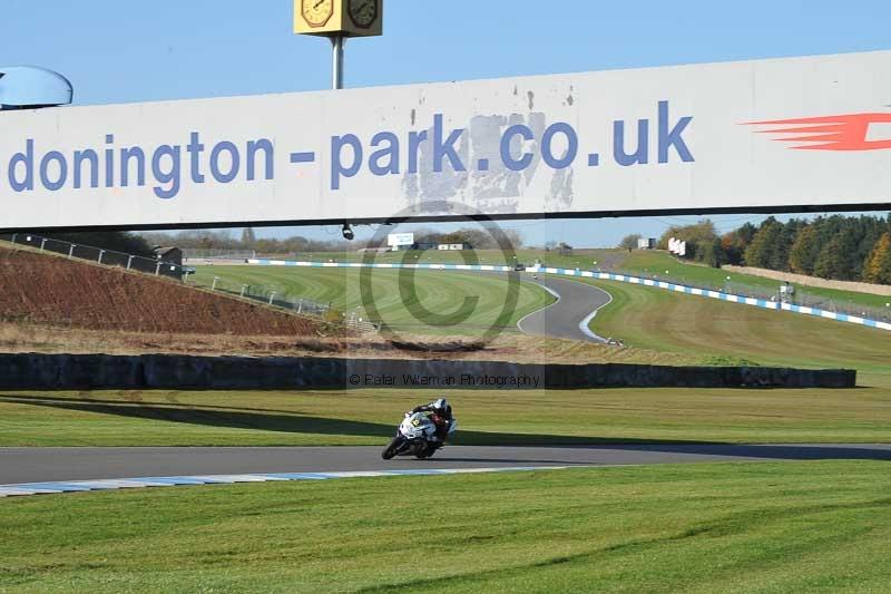 Motorcycle action photographs;donington;donington park leicestershire;donington photographs;event digital images;eventdigitalimages;no limits trackday;peter wileman photography;trackday;trackday digital images;trackday photos