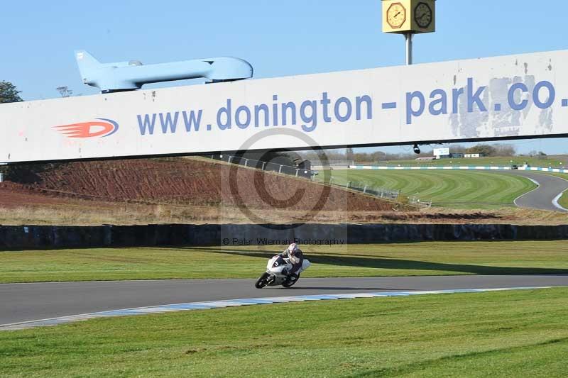 Motorcycle action photographs;donington;donington park leicestershire;donington photographs;event digital images;eventdigitalimages;no limits trackday;peter wileman photography;trackday;trackday digital images;trackday photos