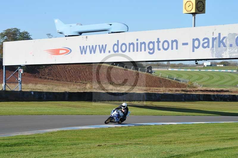 Motorcycle action photographs;donington;donington park leicestershire;donington photographs;event digital images;eventdigitalimages;no limits trackday;peter wileman photography;trackday;trackday digital images;trackday photos