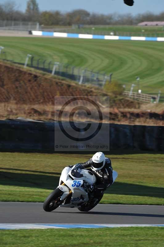 Motorcycle action photographs;donington;donington park leicestershire;donington photographs;event digital images;eventdigitalimages;no limits trackday;peter wileman photography;trackday;trackday digital images;trackday photos