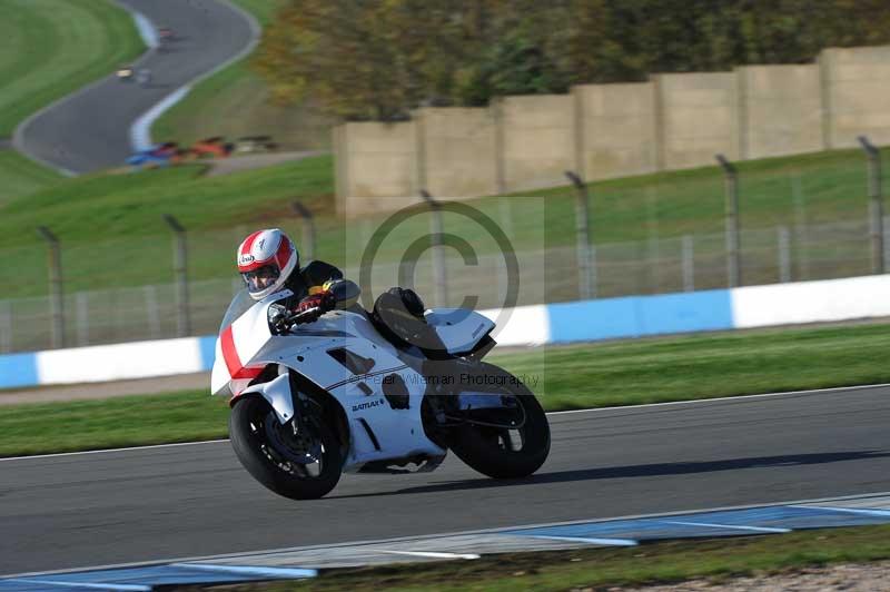 Motorcycle action photographs;donington;donington park leicestershire;donington photographs;event digital images;eventdigitalimages;no limits trackday;peter wileman photography;trackday;trackday digital images;trackday photos