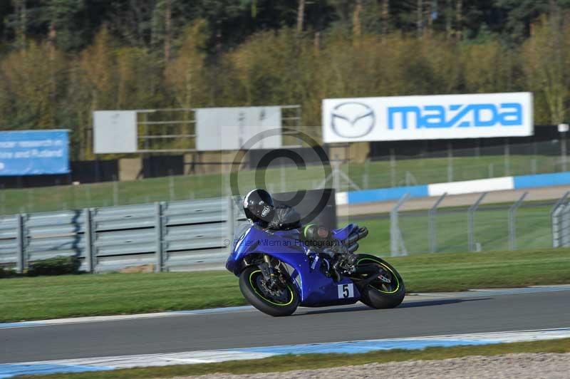 Motorcycle action photographs;donington;donington park leicestershire;donington photographs;event digital images;eventdigitalimages;no limits trackday;peter wileman photography;trackday;trackday digital images;trackday photos