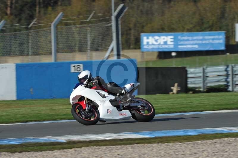 Motorcycle action photographs;donington;donington park leicestershire;donington photographs;event digital images;eventdigitalimages;no limits trackday;peter wileman photography;trackday;trackday digital images;trackday photos