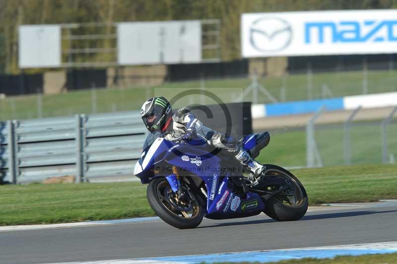 Motorcycle action photographs;donington;donington park leicestershire;donington photographs;event digital images;eventdigitalimages;no limits trackday;peter wileman photography;trackday;trackday digital images;trackday photos