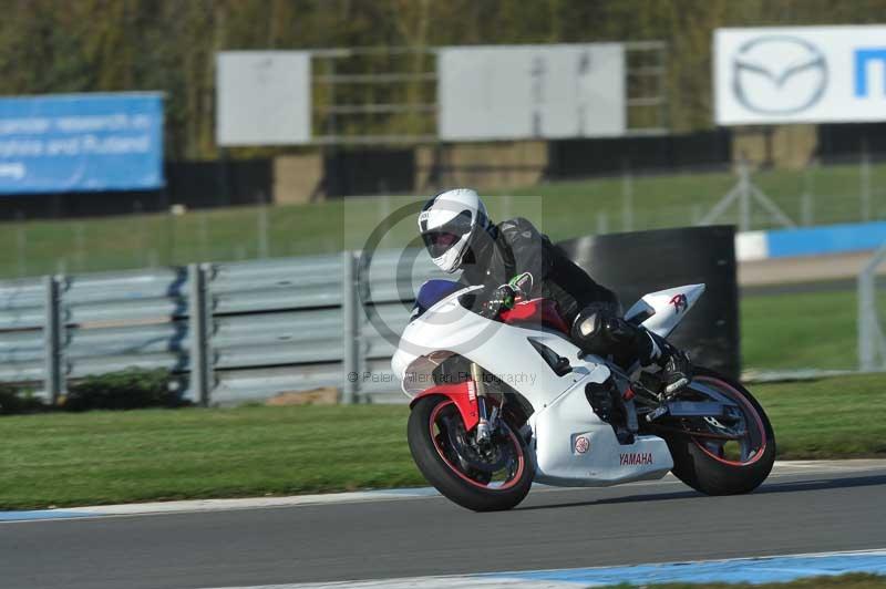 Motorcycle action photographs;donington;donington park leicestershire;donington photographs;event digital images;eventdigitalimages;no limits trackday;peter wileman photography;trackday;trackday digital images;trackday photos