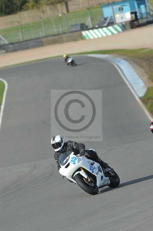 Motorcycle action photographs;donington;donington park leicestershire;donington photographs;event digital images;eventdigitalimages;no limits trackday;peter wileman photography;trackday;trackday digital images;trackday photos