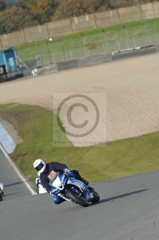 Motorcycle action photographs;donington;donington park leicestershire;donington photographs;event digital images;eventdigitalimages;no limits trackday;peter wileman photography;trackday;trackday digital images;trackday photos