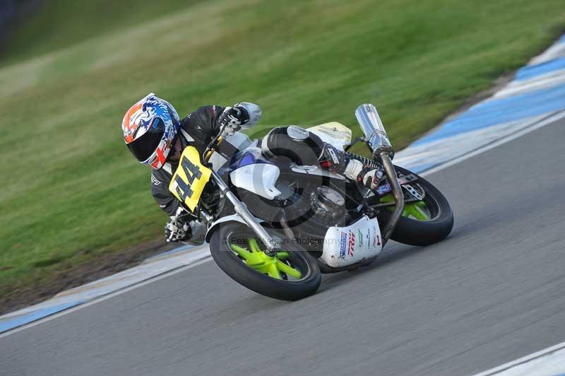 Motorcycle action photographs;donington;donington park leicestershire;donington photographs;event digital images;eventdigitalimages;no limits trackday;peter wileman photography;trackday;trackday digital images;trackday photos