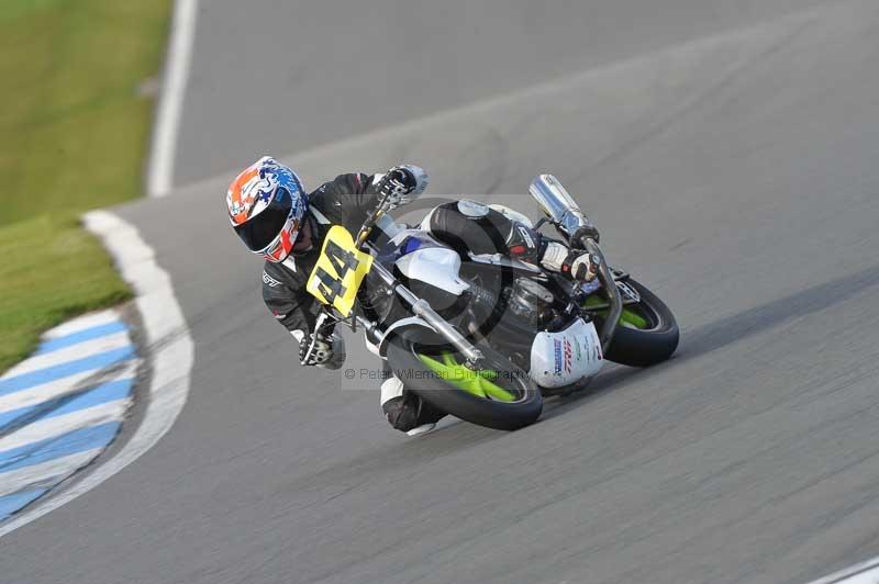 Motorcycle action photographs;donington;donington park leicestershire;donington photographs;event digital images;eventdigitalimages;no limits trackday;peter wileman photography;trackday;trackday digital images;trackday photos