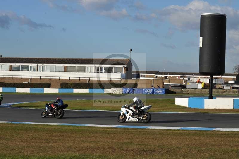 Motorcycle action photographs;donington;donington park leicestershire;donington photographs;event digital images;eventdigitalimages;no limits trackday;peter wileman photography;trackday;trackday digital images;trackday photos