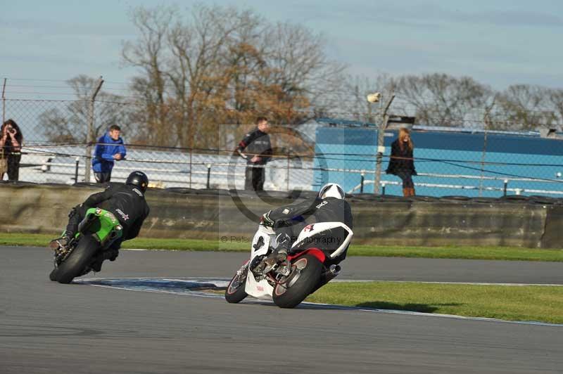 Motorcycle action photographs;donington;donington park leicestershire;donington photographs;event digital images;eventdigitalimages;no limits trackday;peter wileman photography;trackday;trackday digital images;trackday photos