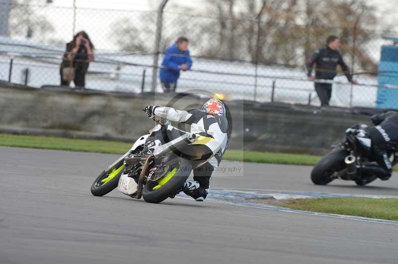 Motorcycle action photographs;donington;donington park leicestershire;donington photographs;event digital images;eventdigitalimages;no limits trackday;peter wileman photography;trackday;trackday digital images;trackday photos