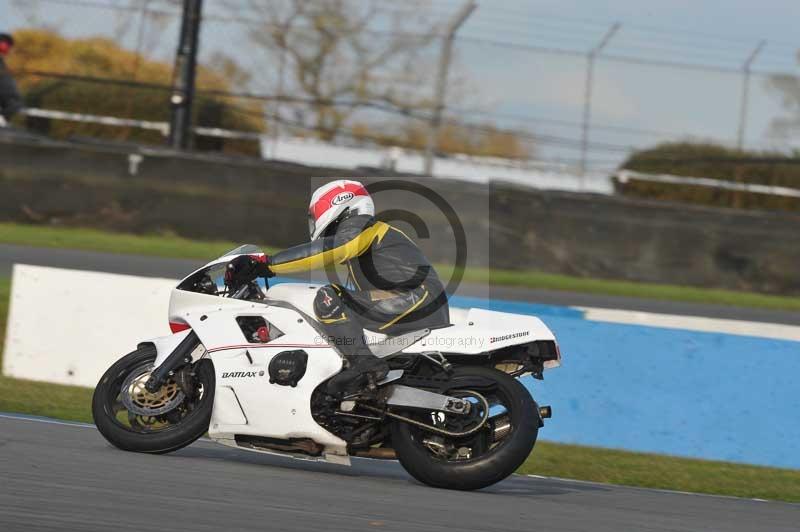 Motorcycle action photographs;donington;donington park leicestershire;donington photographs;event digital images;eventdigitalimages;no limits trackday;peter wileman photography;trackday;trackday digital images;trackday photos