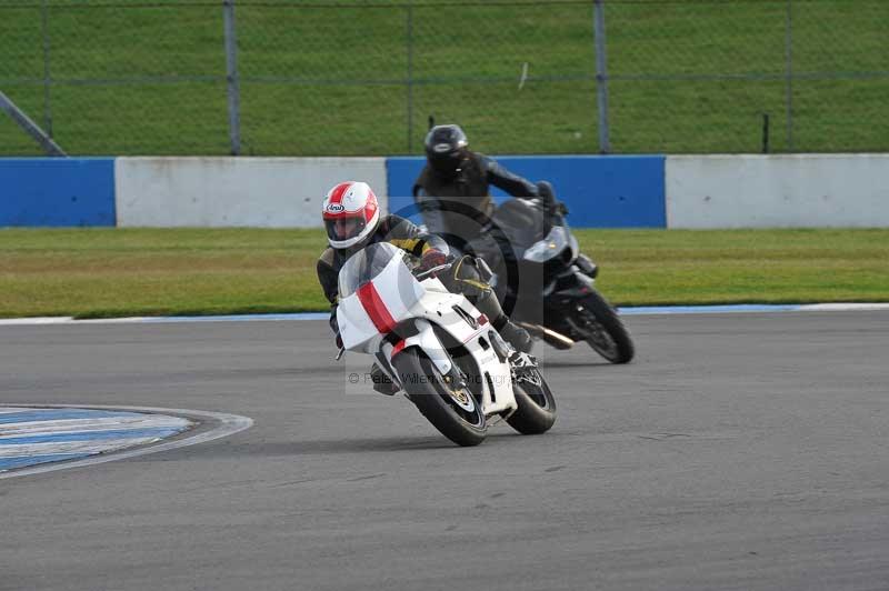 Motorcycle action photographs;donington;donington park leicestershire;donington photographs;event digital images;eventdigitalimages;no limits trackday;peter wileman photography;trackday;trackday digital images;trackday photos