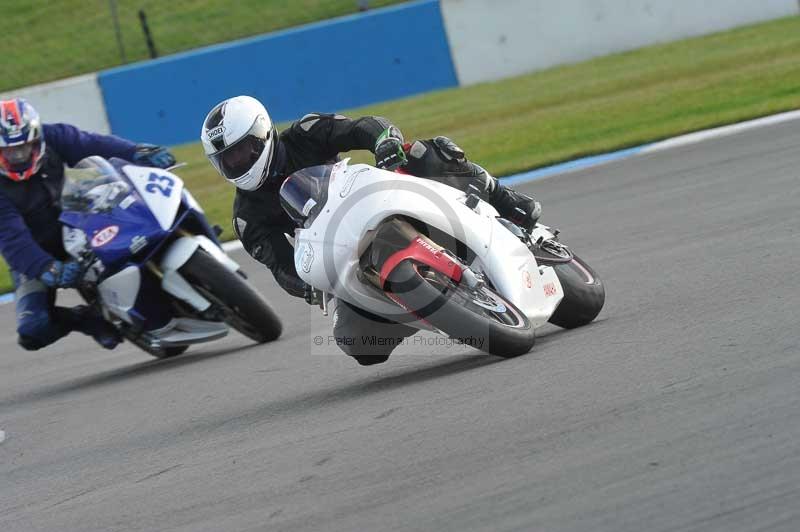 Motorcycle action photographs;donington;donington park leicestershire;donington photographs;event digital images;eventdigitalimages;no limits trackday;peter wileman photography;trackday;trackday digital images;trackday photos