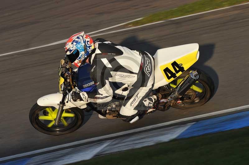 Motorcycle action photographs;donington;donington park leicestershire;donington photographs;event digital images;eventdigitalimages;no limits trackday;peter wileman photography;trackday;trackday digital images;trackday photos