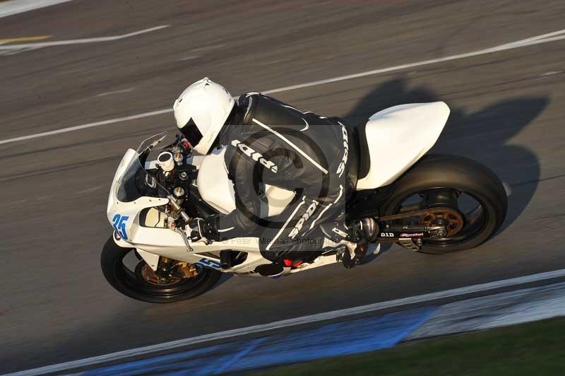 Motorcycle action photographs;donington;donington park leicestershire;donington photographs;event digital images;eventdigitalimages;no limits trackday;peter wileman photography;trackday;trackday digital images;trackday photos