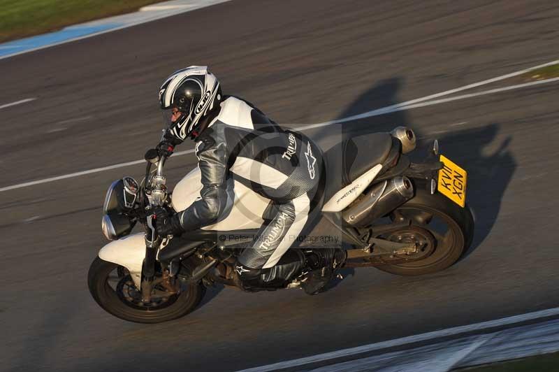 Motorcycle action photographs;donington;donington park leicestershire;donington photographs;event digital images;eventdigitalimages;no limits trackday;peter wileman photography;trackday;trackday digital images;trackday photos