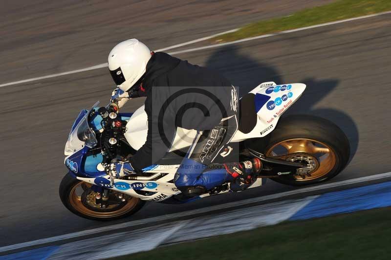 Motorcycle action photographs;donington;donington park leicestershire;donington photographs;event digital images;eventdigitalimages;no limits trackday;peter wileman photography;trackday;trackday digital images;trackday photos