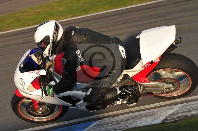 Motorcycle action photographs;donington;donington park leicestershire;donington photographs;event digital images;eventdigitalimages;no limits trackday;peter wileman photography;trackday;trackday digital images;trackday photos