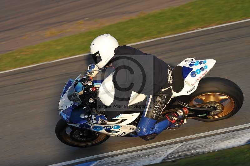 Motorcycle action photographs;donington;donington park leicestershire;donington photographs;event digital images;eventdigitalimages;no limits trackday;peter wileman photography;trackday;trackday digital images;trackday photos