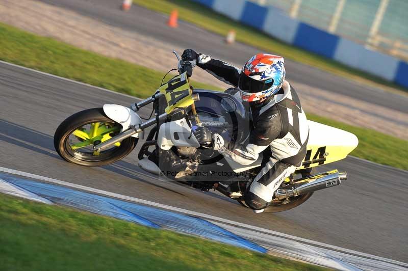 Motorcycle action photographs;donington;donington park leicestershire;donington photographs;event digital images;eventdigitalimages;no limits trackday;peter wileman photography;trackday;trackday digital images;trackday photos