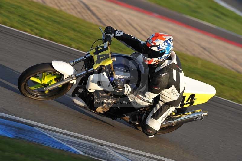 Motorcycle action photographs;donington;donington park leicestershire;donington photographs;event digital images;eventdigitalimages;no limits trackday;peter wileman photography;trackday;trackday digital images;trackday photos