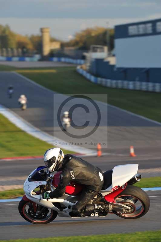 Motorcycle action photographs;donington;donington park leicestershire;donington photographs;event digital images;eventdigitalimages;no limits trackday;peter wileman photography;trackday;trackday digital images;trackday photos