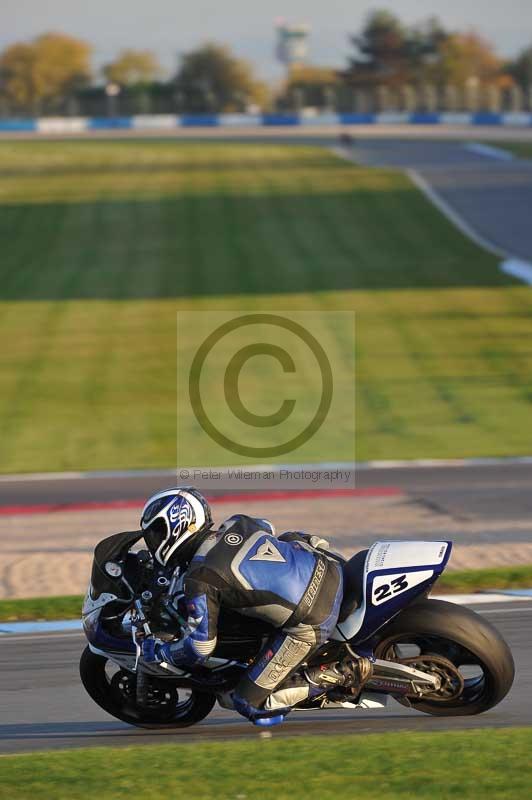 Motorcycle action photographs;donington;donington park leicestershire;donington photographs;event digital images;eventdigitalimages;no limits trackday;peter wileman photography;trackday;trackday digital images;trackday photos