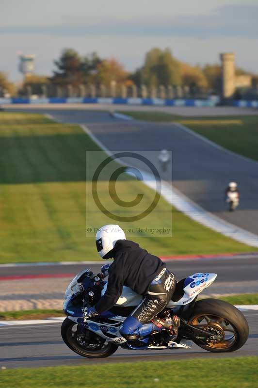 Motorcycle action photographs;donington;donington park leicestershire;donington photographs;event digital images;eventdigitalimages;no limits trackday;peter wileman photography;trackday;trackday digital images;trackday photos