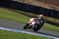 Motorcycle-action-photographs;donington;donington-park-leicestershire;donington-photographs;event-digital-images;eventdigitalimages;no-limits-trackday;peter-wileman-photography;trackday;trackday-digital-images;trackday-photos