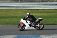 Motorcycle-action-photographs;donington;donington-park-leicestershire;donington-photographs;event-digital-images;eventdigitalimages;no-limits-trackday;peter-wileman-photography;trackday;trackday-digital-images;trackday-photos