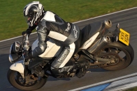 Motorcycle-action-photographs;donington;donington-park-leicestershire;donington-photographs;event-digital-images;eventdigitalimages;no-limits-trackday;peter-wileman-photography;trackday;trackday-digital-images;trackday-photos