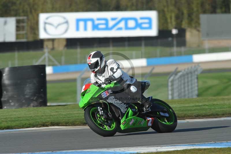 Motorcycle action photographs;donington;donington park leicestershire;donington photographs;event digital images;eventdigitalimages;no limits trackday;peter wileman photography;trackday;trackday digital images;trackday photos