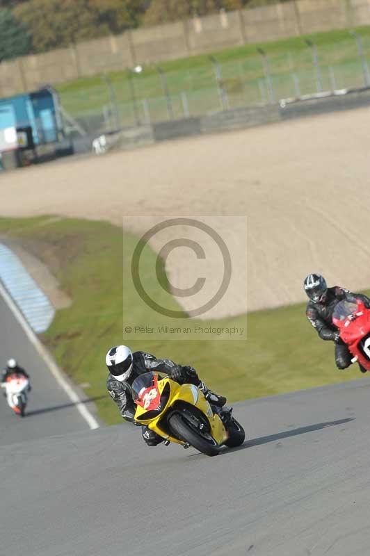 Motorcycle action photographs;donington;donington park leicestershire;donington photographs;event digital images;eventdigitalimages;no limits trackday;peter wileman photography;trackday;trackday digital images;trackday photos