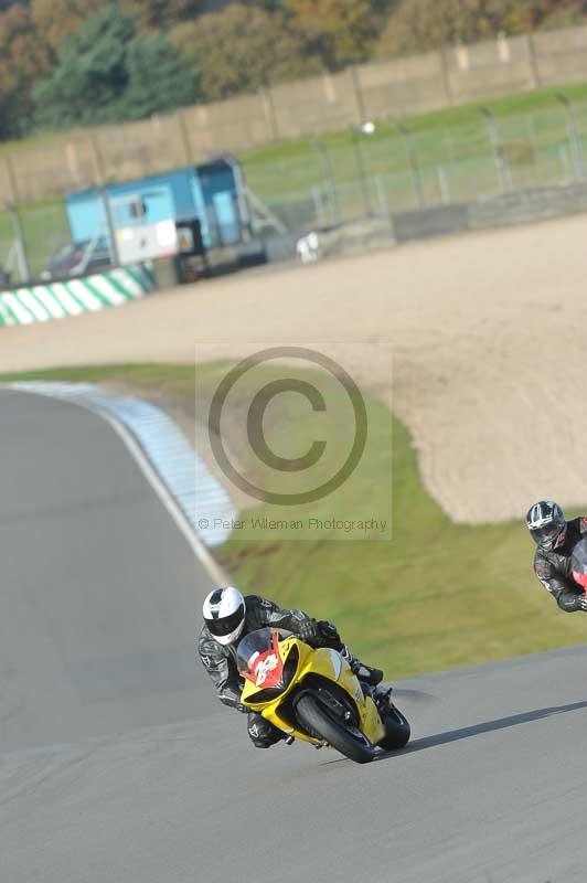 Motorcycle action photographs;donington;donington park leicestershire;donington photographs;event digital images;eventdigitalimages;no limits trackday;peter wileman photography;trackday;trackday digital images;trackday photos