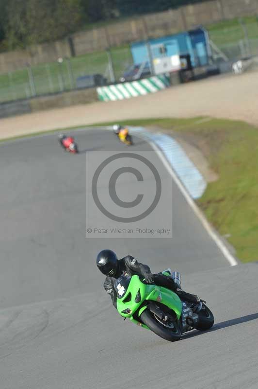 Motorcycle action photographs;donington;donington park leicestershire;donington photographs;event digital images;eventdigitalimages;no limits trackday;peter wileman photography;trackday;trackday digital images;trackday photos